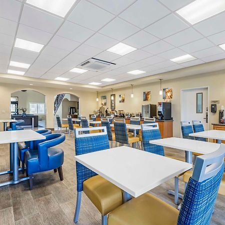 Best Western Plus Lake Elsinore Inn & Suites מראה חיצוני תמונה