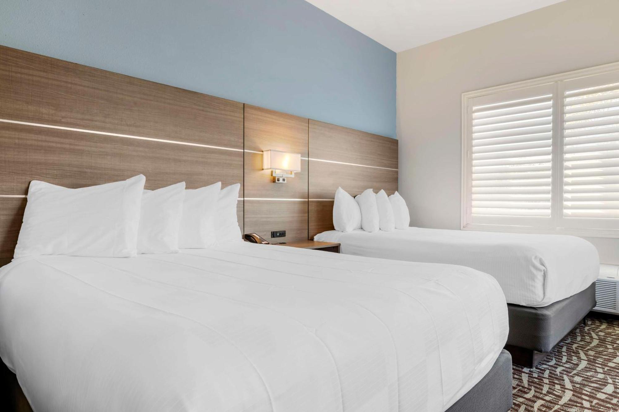 Best Western Plus Lake Elsinore Inn & Suites מראה חיצוני תמונה