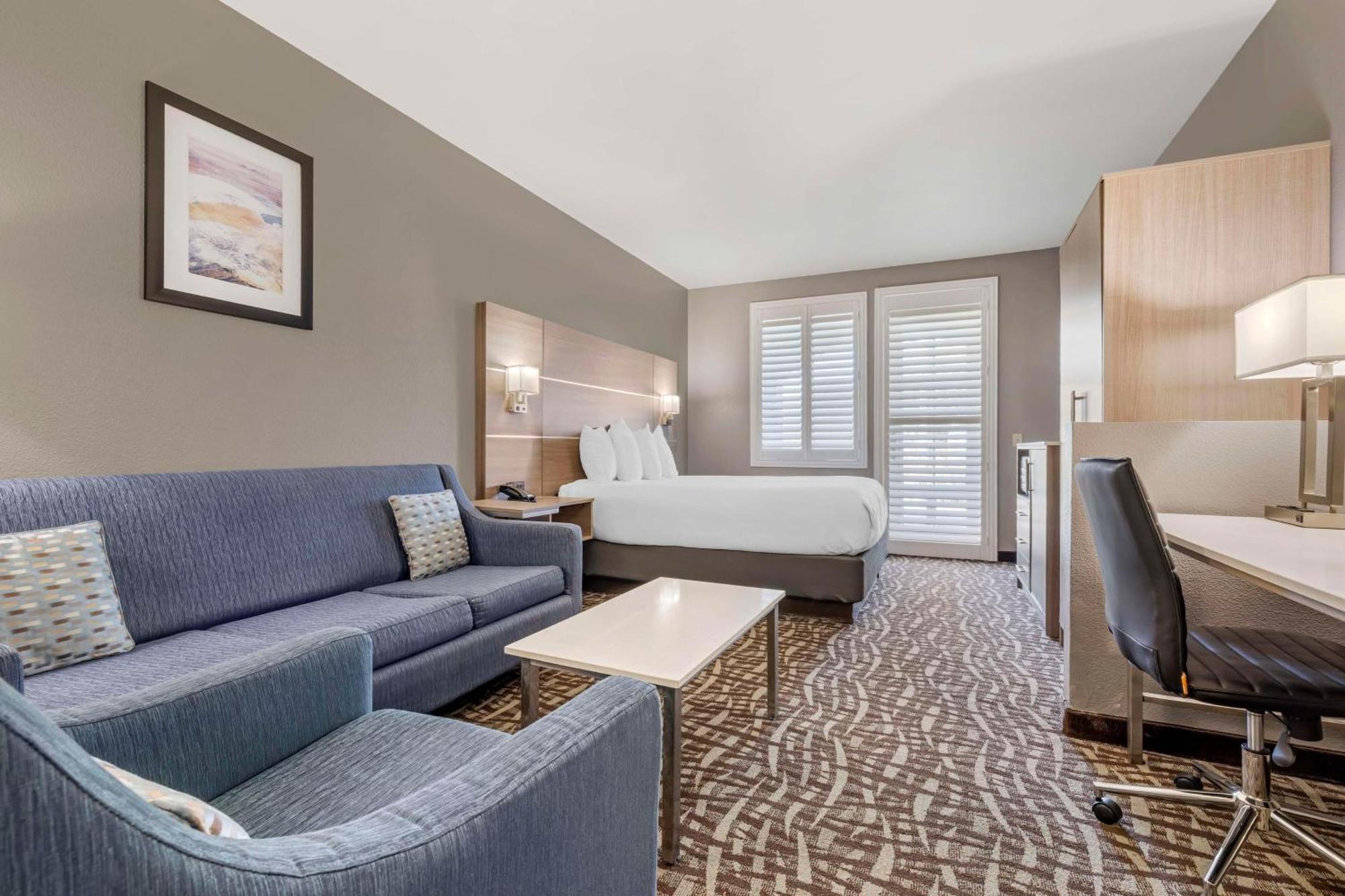 Best Western Plus Lake Elsinore Inn & Suites מראה חיצוני תמונה