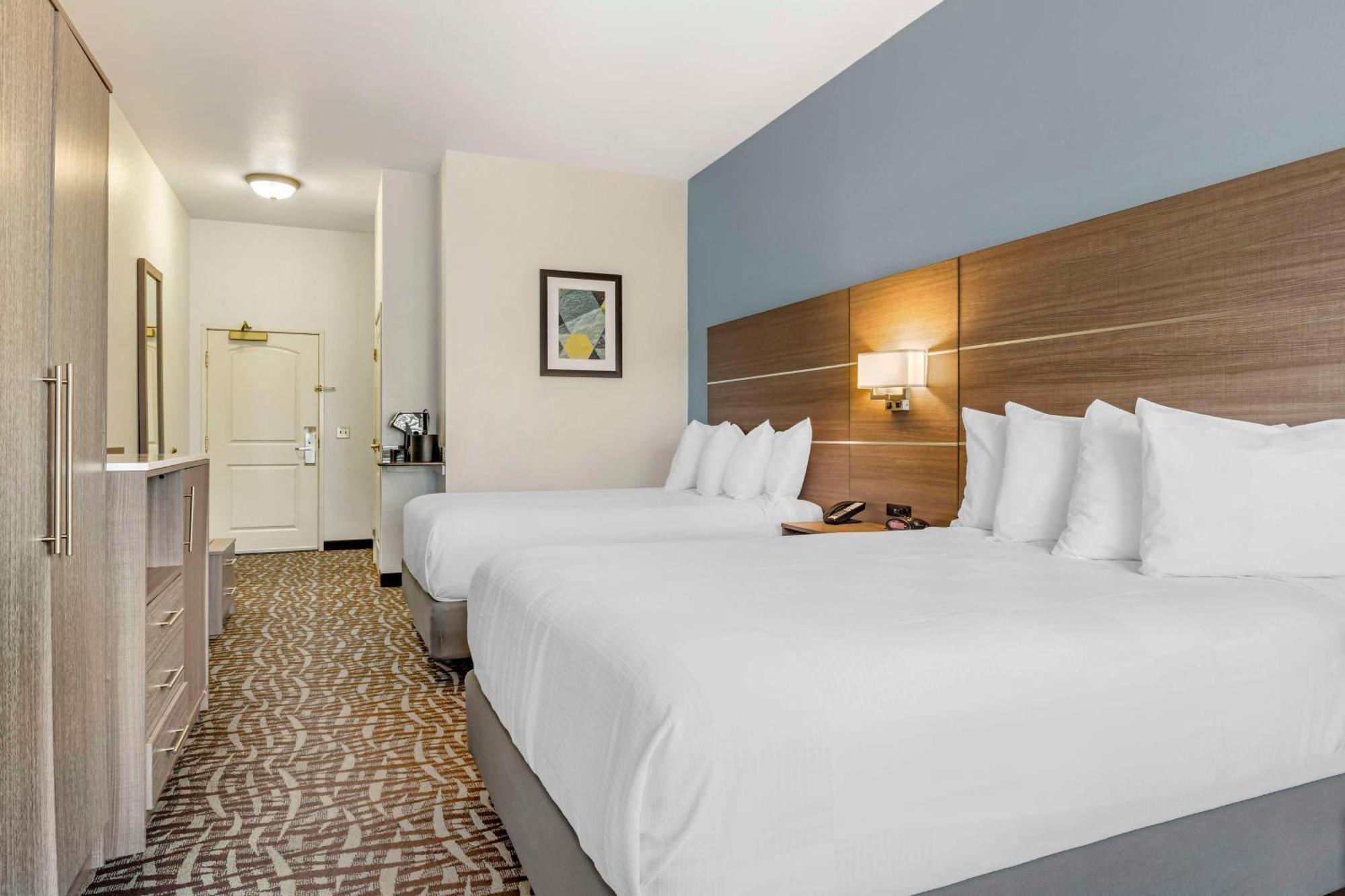 Best Western Plus Lake Elsinore Inn & Suites מראה חיצוני תמונה