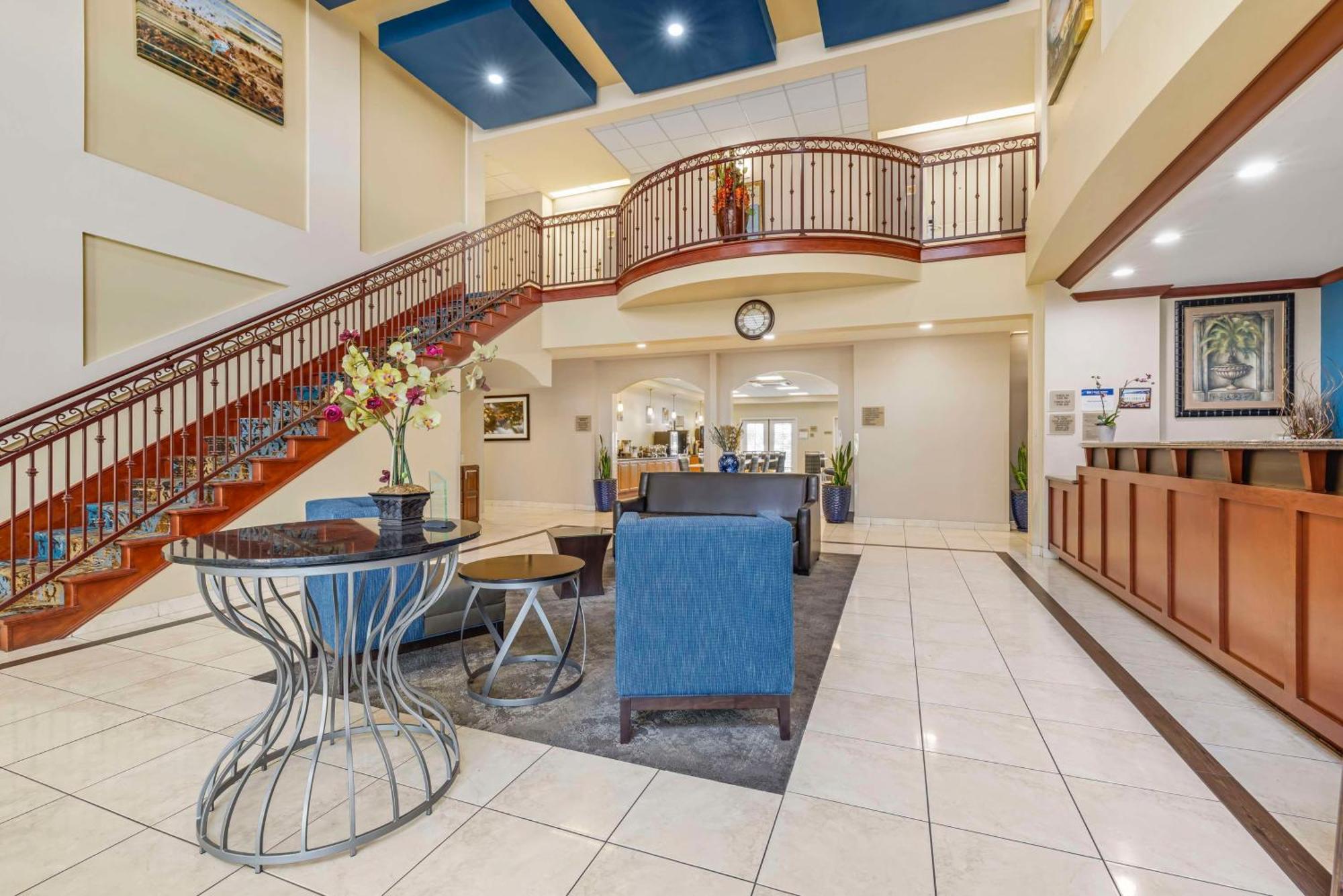 Best Western Plus Lake Elsinore Inn & Suites מראה חיצוני תמונה