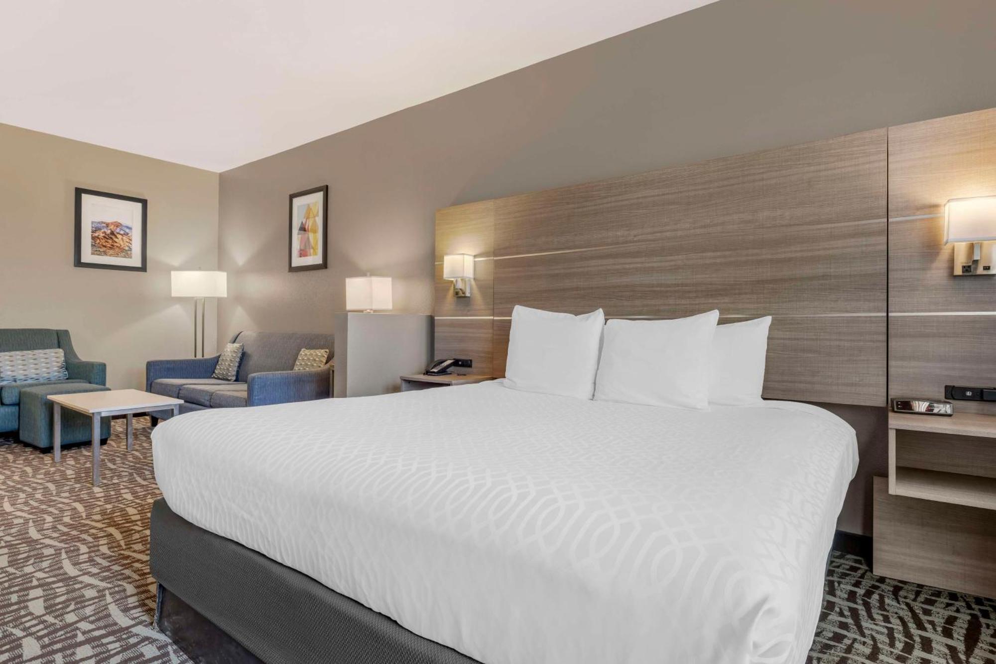Best Western Plus Lake Elsinore Inn & Suites מראה חיצוני תמונה