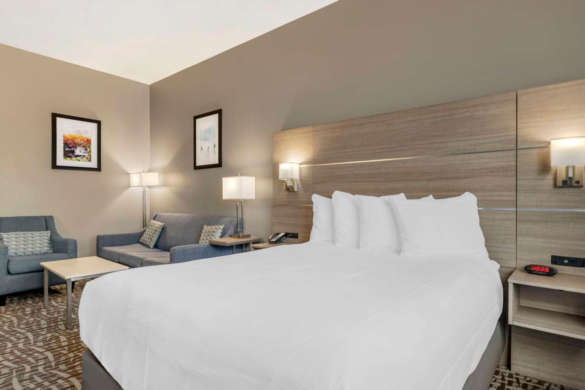Best Western Plus Lake Elsinore Inn & Suites מראה חיצוני תמונה