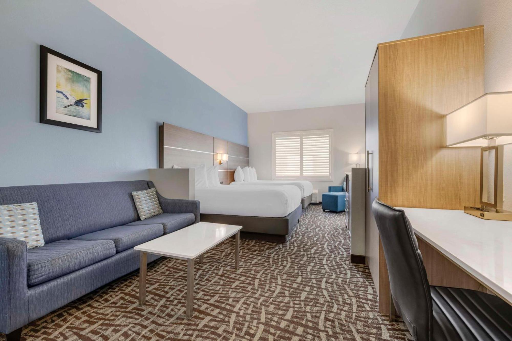 Best Western Plus Lake Elsinore Inn & Suites מראה חיצוני תמונה