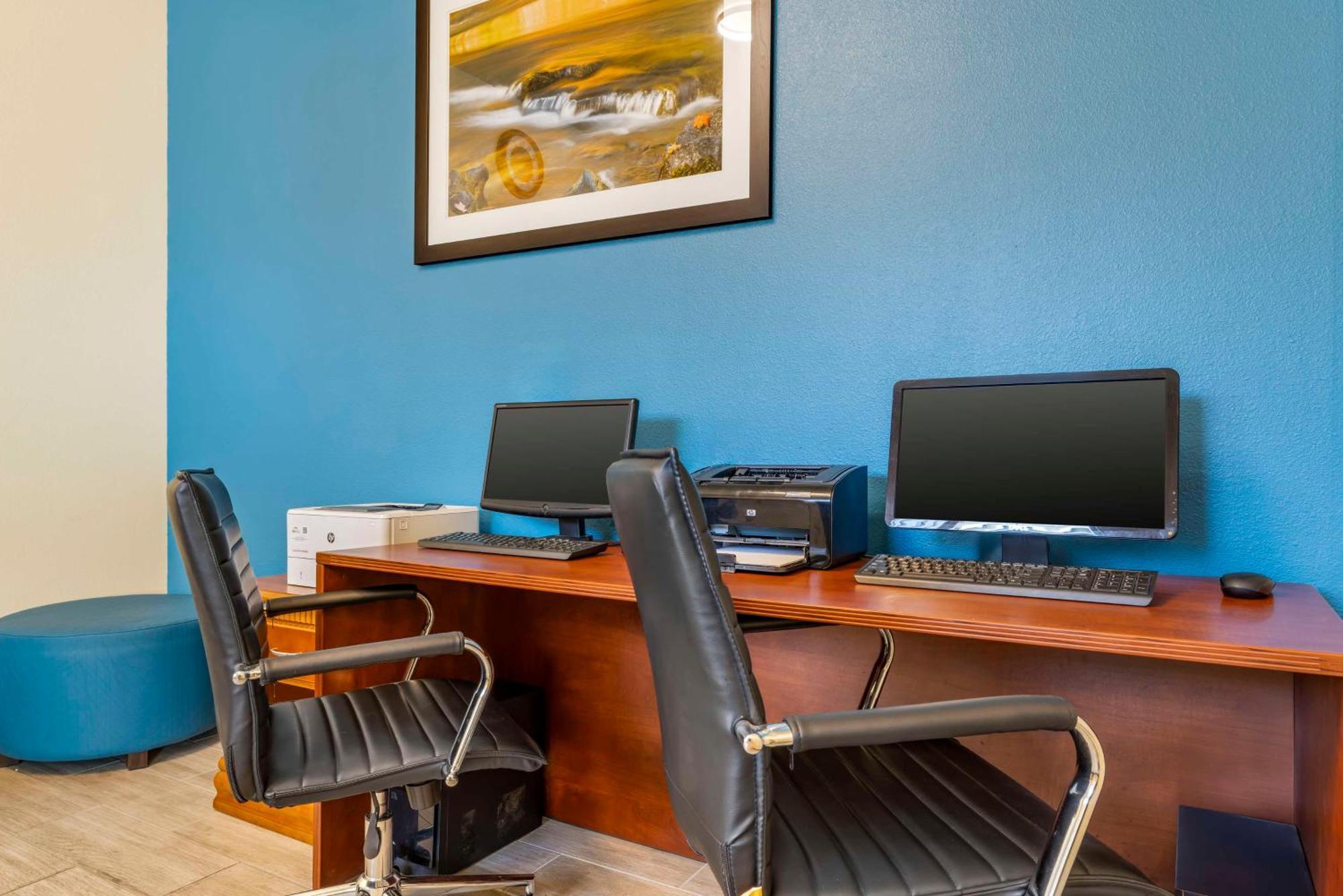 Best Western Plus Lake Elsinore Inn & Suites מראה חיצוני תמונה