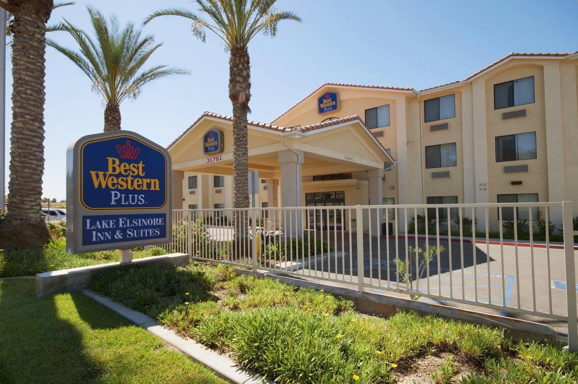 Best Western Plus Lake Elsinore Inn & Suites מראה חיצוני תמונה