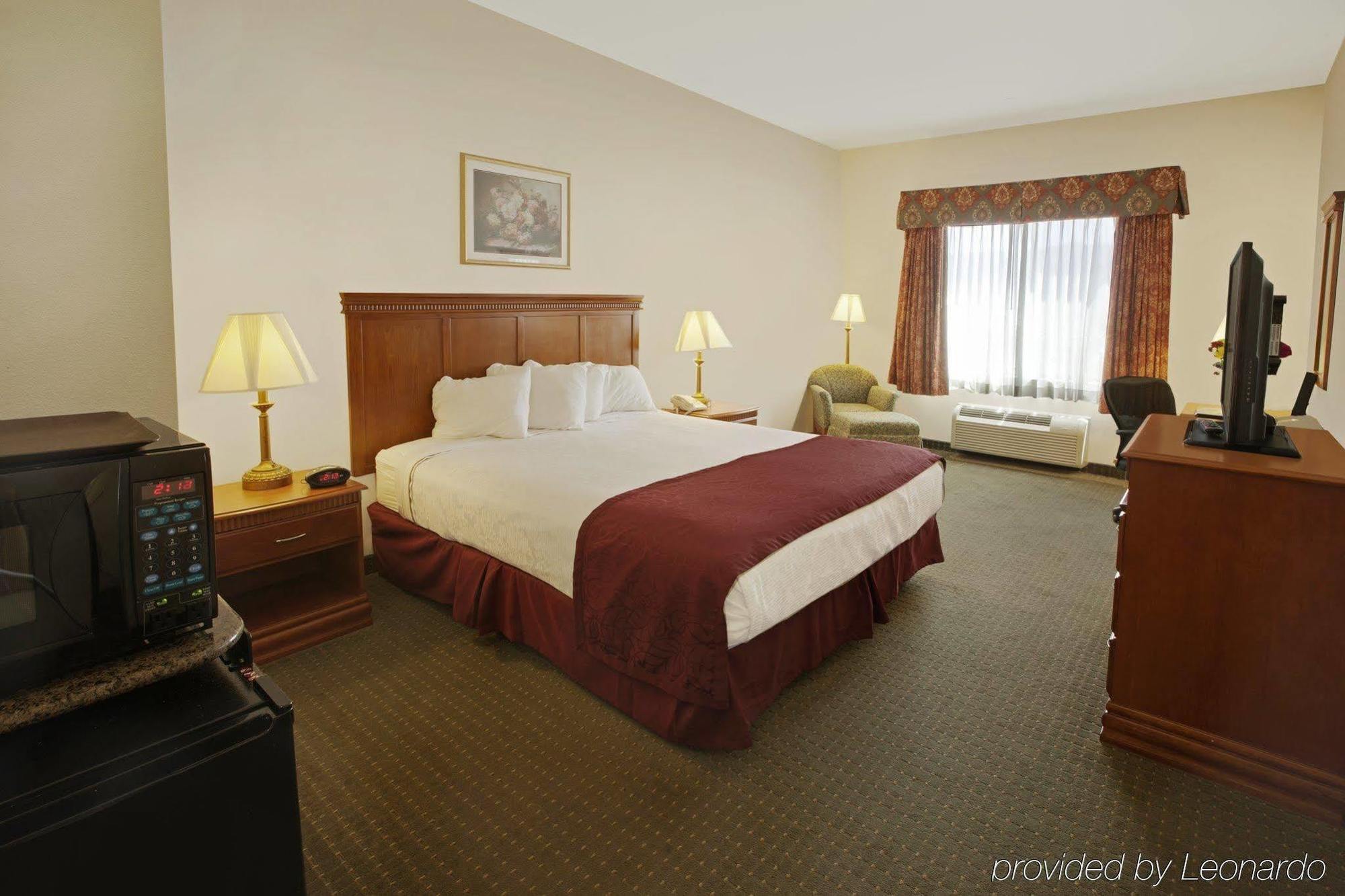 Best Western Plus Lake Elsinore Inn & Suites מראה חיצוני תמונה